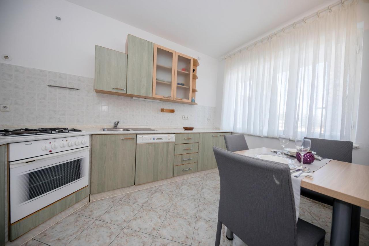 Apartments And Rooms Bolero Раб Екстер'єр фото