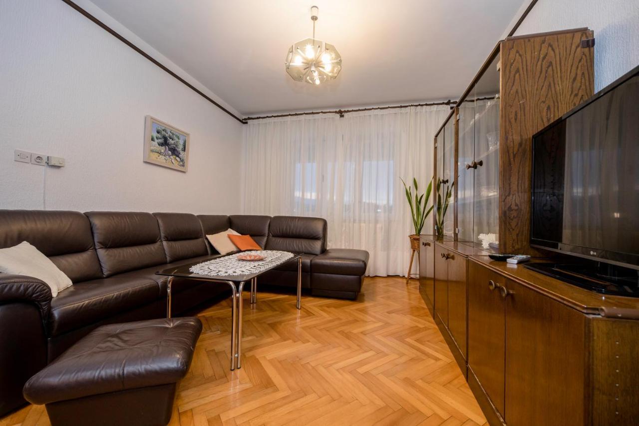 Apartments And Rooms Bolero Раб Екстер'єр фото